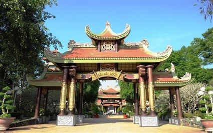 Cu Chi tunnel half day small group tour (AM)