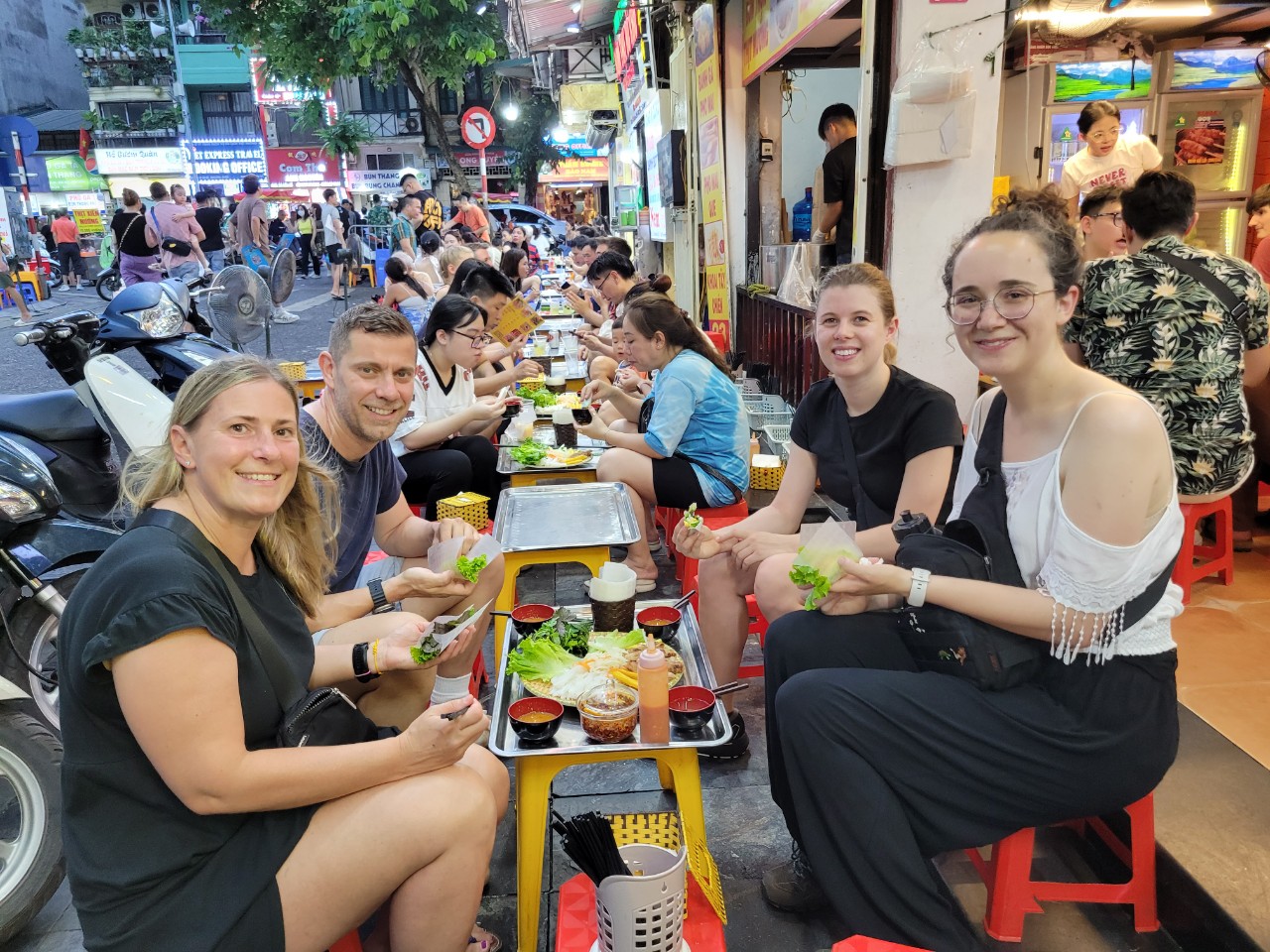 Private Hanoi Sightseeing and walking Food Tour